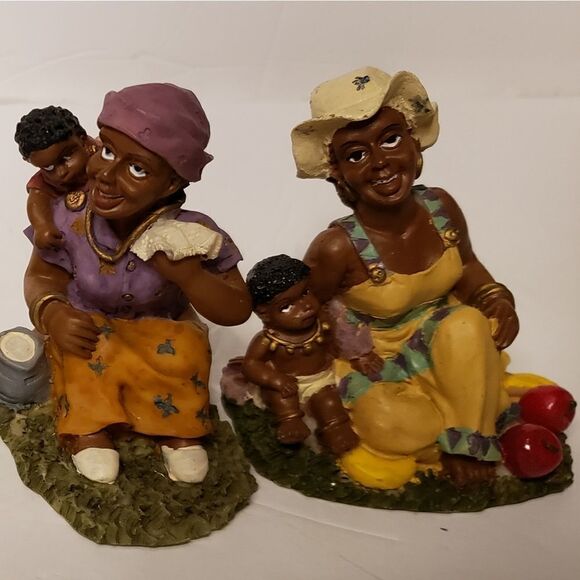 African American Moms w/Thier Children Figurines - Picture 8 of 10